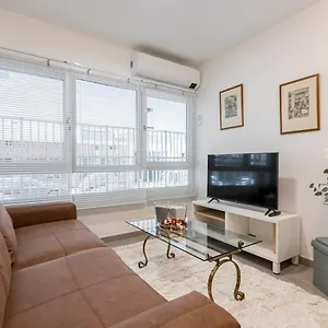 Dobo America Apartamento Madrid